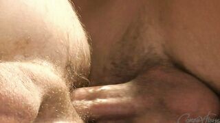 Max Unloads On Harley