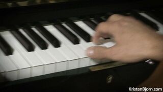The Pianist: Dani Robles & Ely Chaim