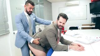 Office Voyeur (Dani Robles, Thomas Thunder)