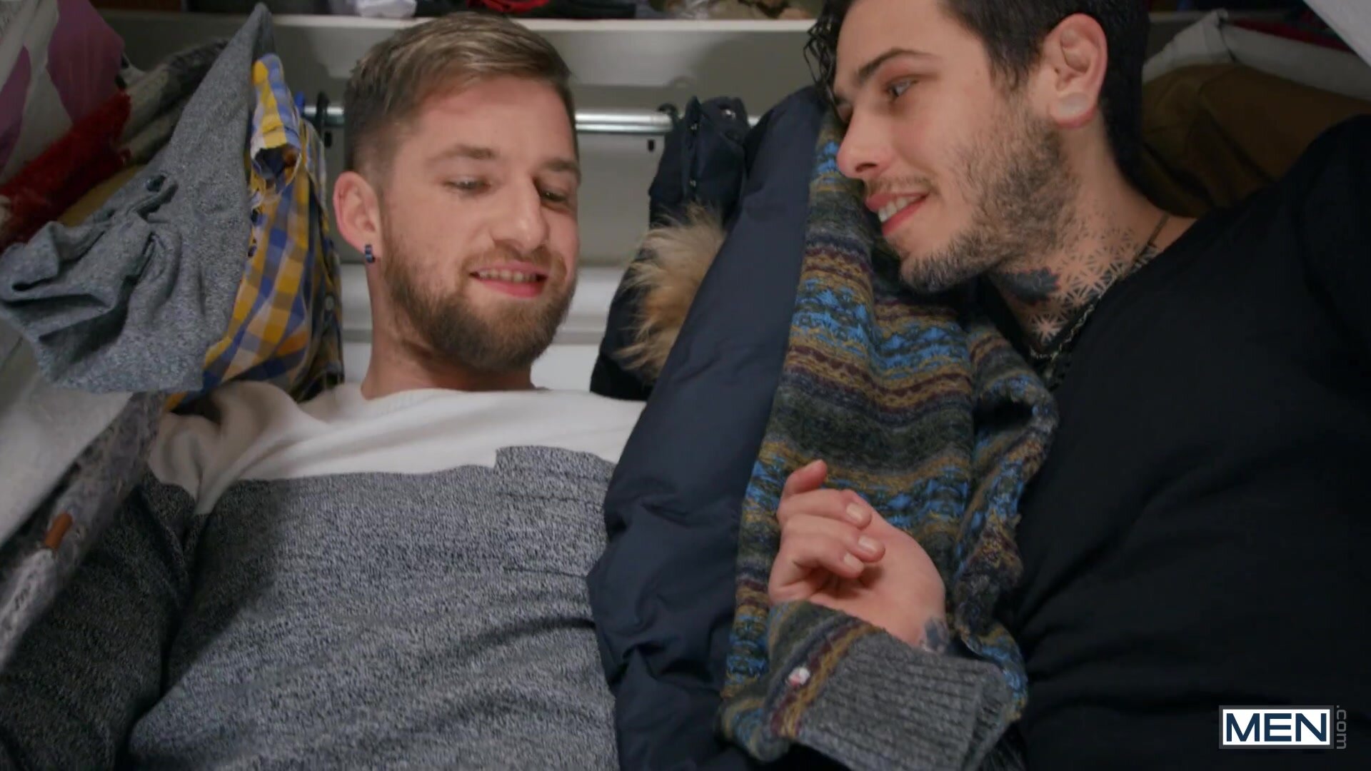 Intimate leg entanglement