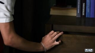 Self Sucking Twink Is Packing Large