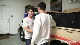 Unloading - Andy Taylor, Aiden Garcia