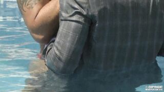 Wet Hot (Jay Roberts, Hector de Silva)