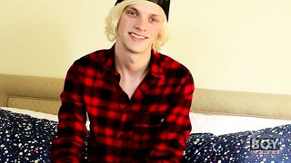 We Would All Give Kayden A Large Tip!