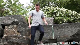 Andrew Strong Jerks Off!