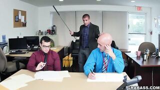 Does naked yoga motivate more than roasting people?