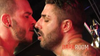 TOMMY & RAUL'S SWEATY FLIP FUCK (Tommy Hawk, Raul Korso)