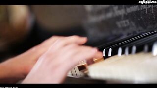 Fucked by the pianist